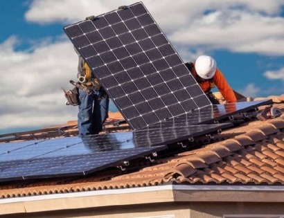 Endesa activa más de 300 instalaciones solares diariamente