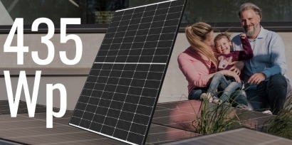 Panel solar Sharp 435 Wp: Elegancia y potencia en negro reluciente