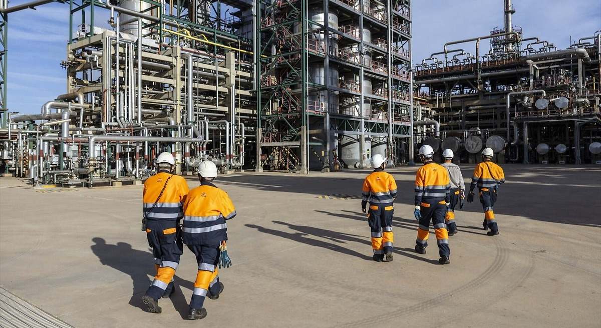 Repsol implementará autoconsumo con baterías en refinería de Puertollano