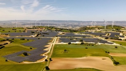 Acciona inaugura planta híbrida en Cuenca