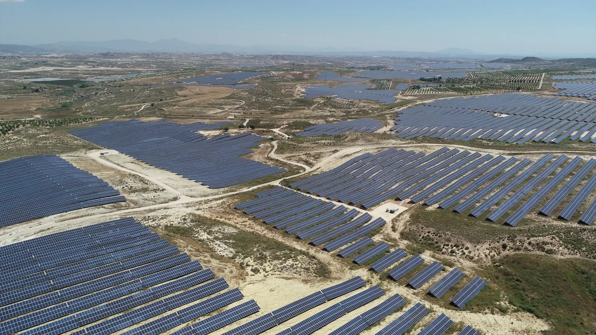 La firma Chinese Three Gorges adquiere planta solar en Murcia por 500M€