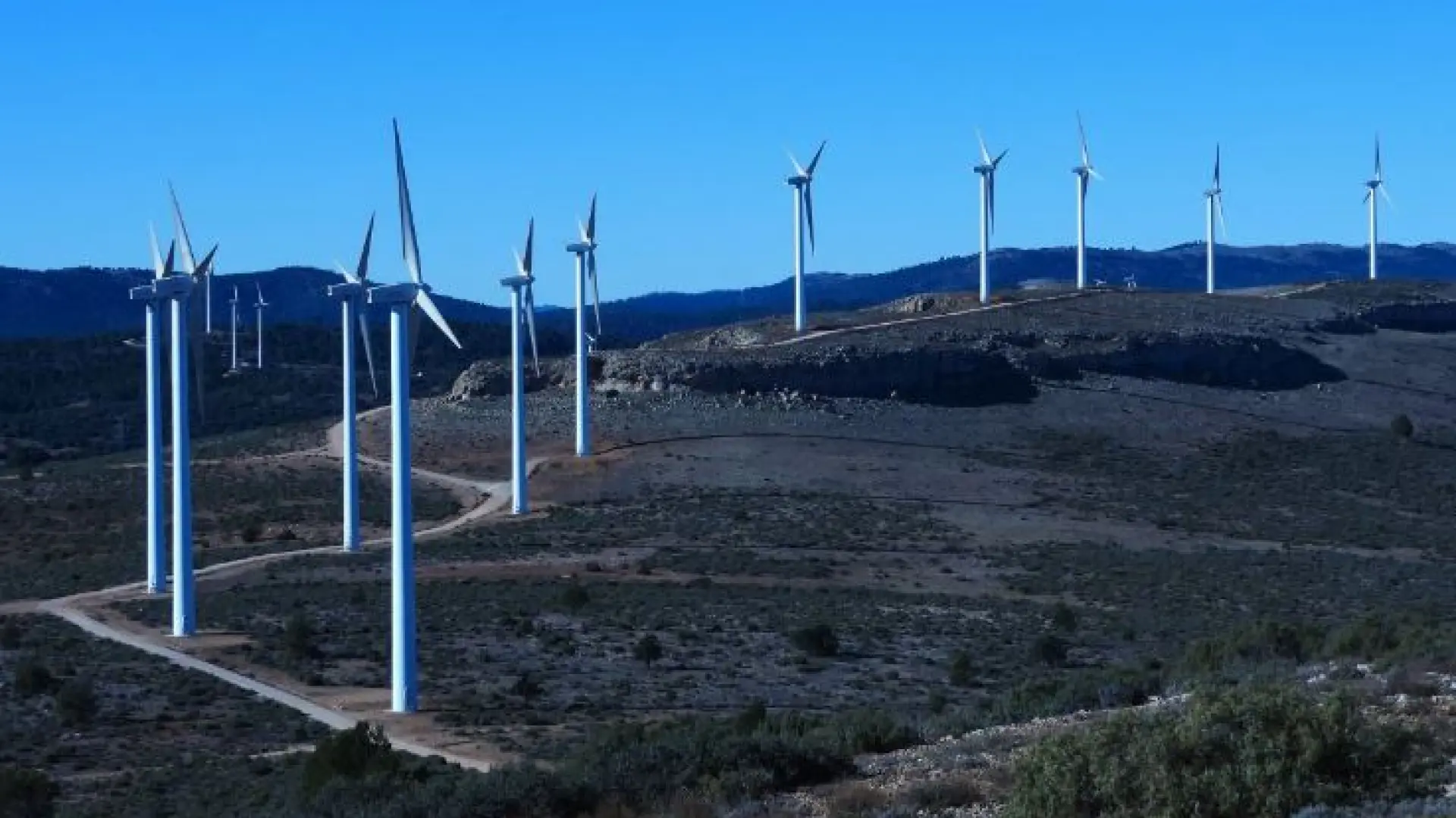 Priorización de áreas renovables en distribución de 100 millones para reciclar placas solares y aerogeneradores