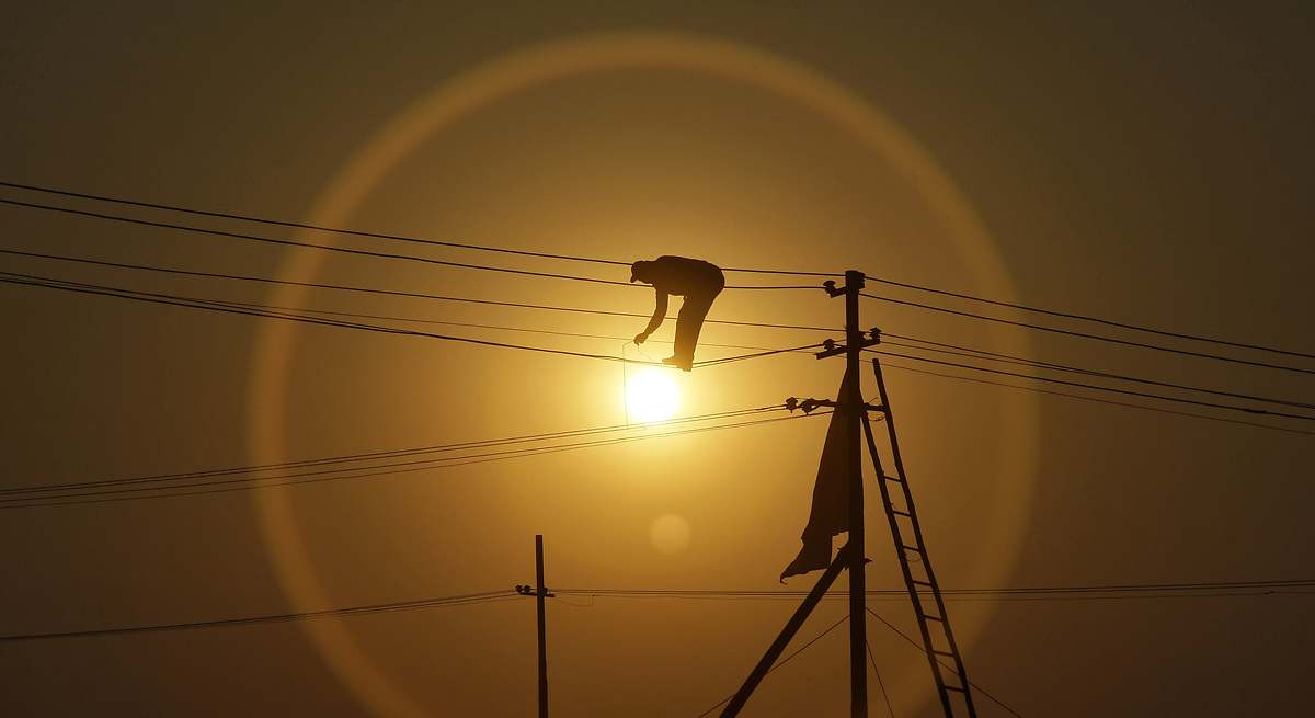 Las electricas piden al Gobierno que tome medidas para acabar.jpg