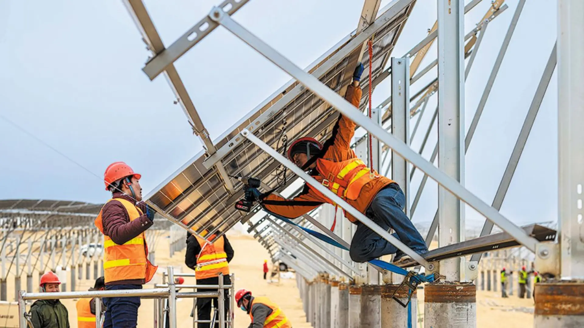 China apunta a liderar energía solar: megaconstrucciones impresionantes