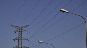 Las electricas cobraran 13 millones por aprovechar los tendidos para.jpg