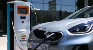 Repsol arrebata a Iberdrola los puntos de recarga de REE.jpg